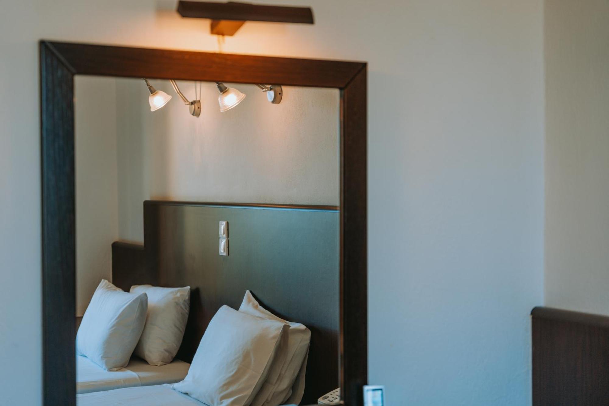 Karavostasi Beach Hotel เปร์ดีกา ภายนอก รูปภาพ
