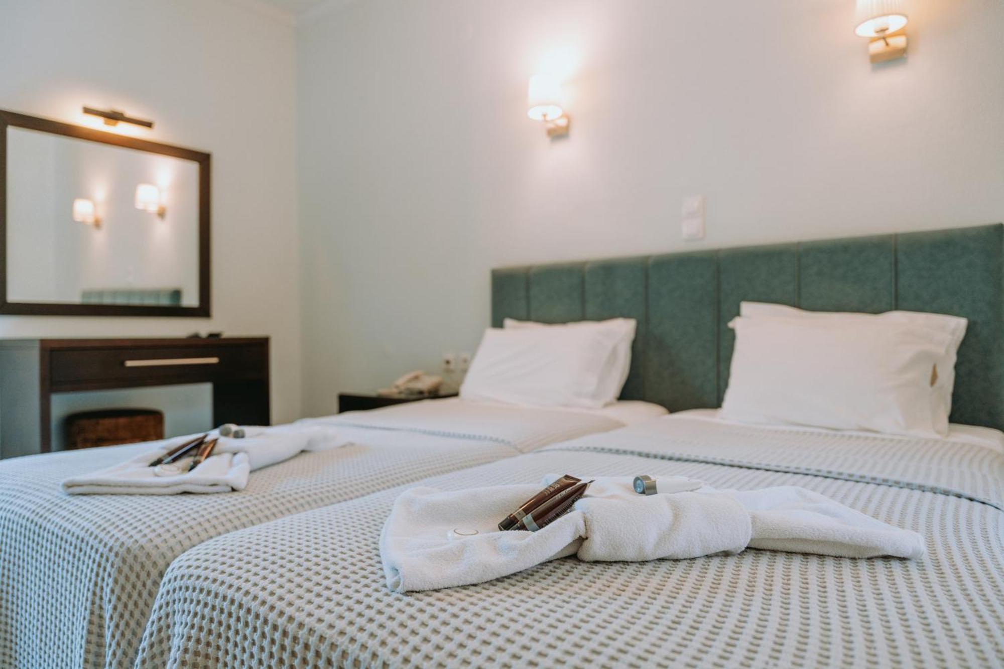 Karavostasi Beach Hotel เปร์ดีกา ภายนอก รูปภาพ