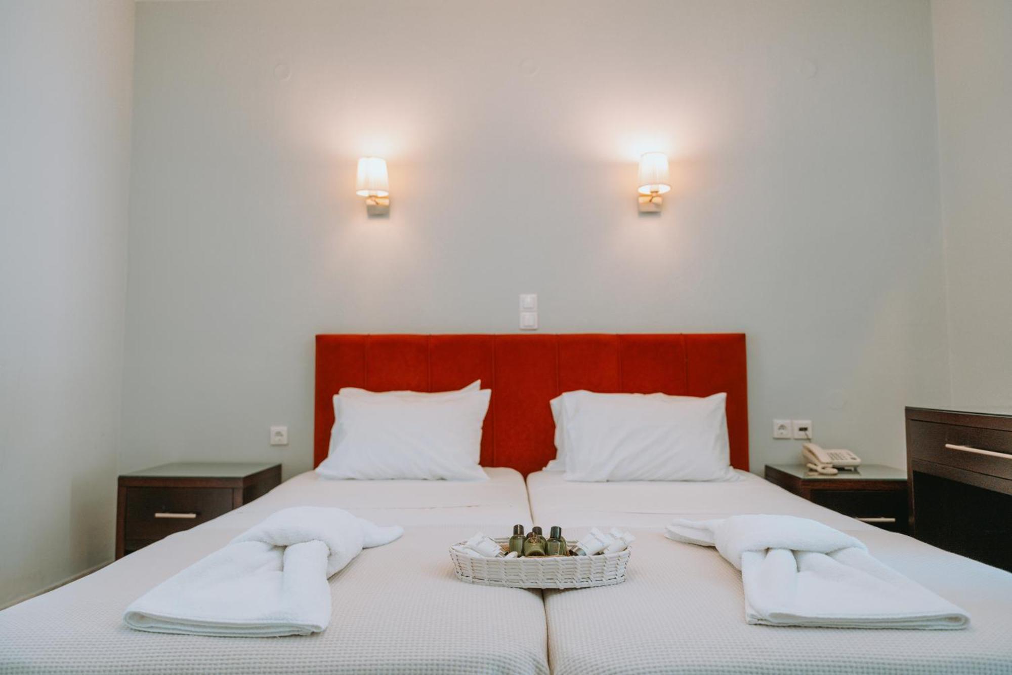 Karavostasi Beach Hotel เปร์ดีกา ภายนอก รูปภาพ