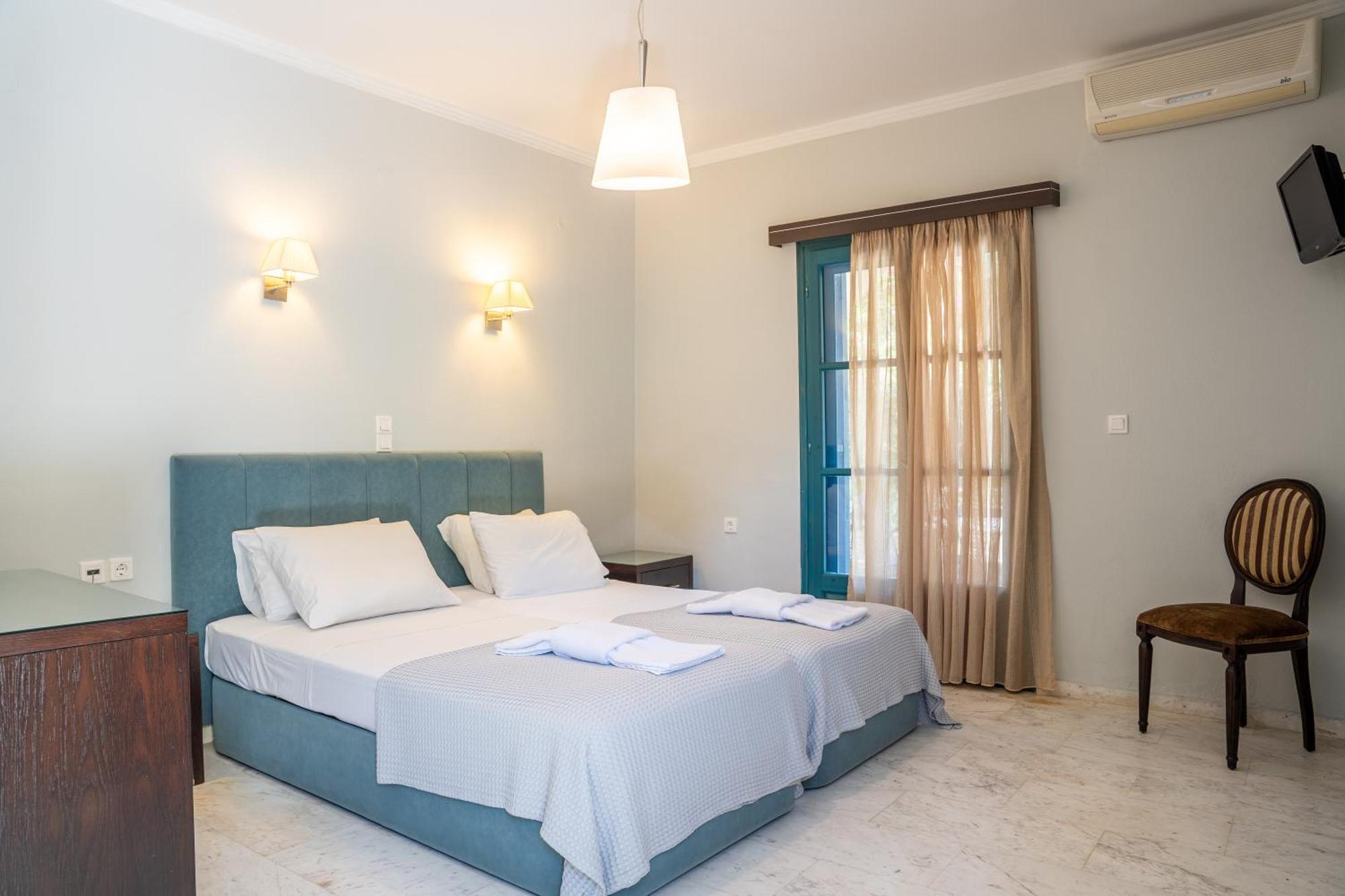 Karavostasi Beach Hotel เปร์ดีกา ภายนอก รูปภาพ