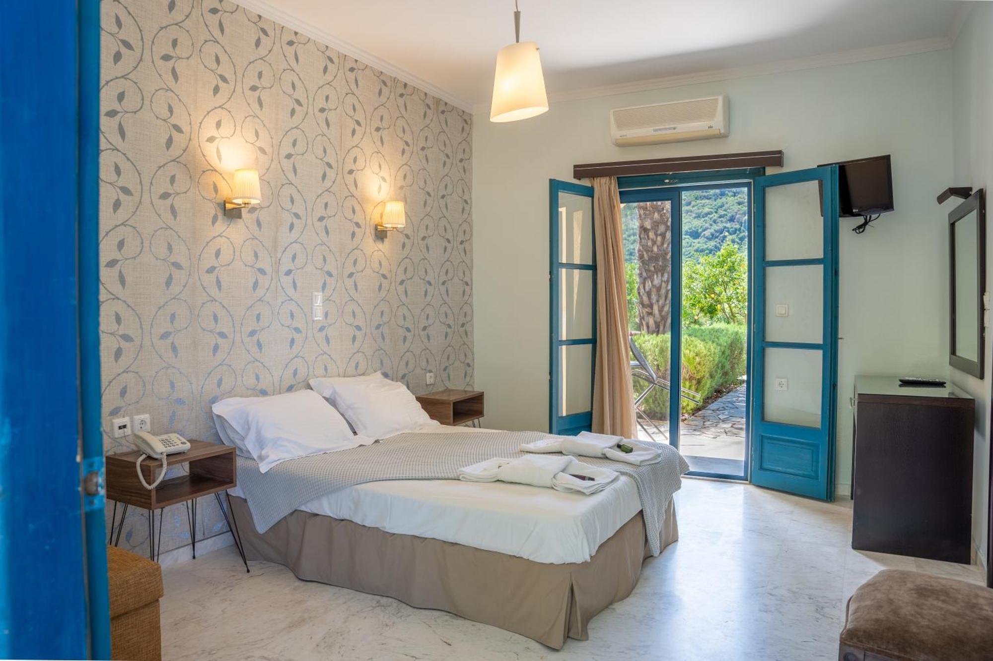 Karavostasi Beach Hotel เปร์ดีกา ภายนอก รูปภาพ